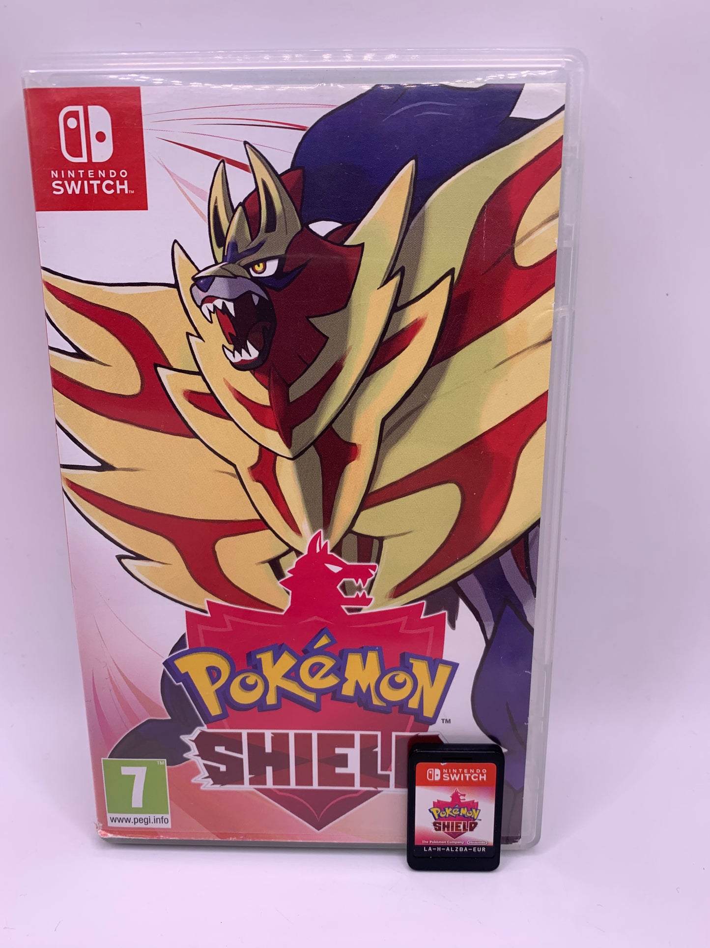 Pokémon Shield (Case beschadigd) – Nintendo Switch