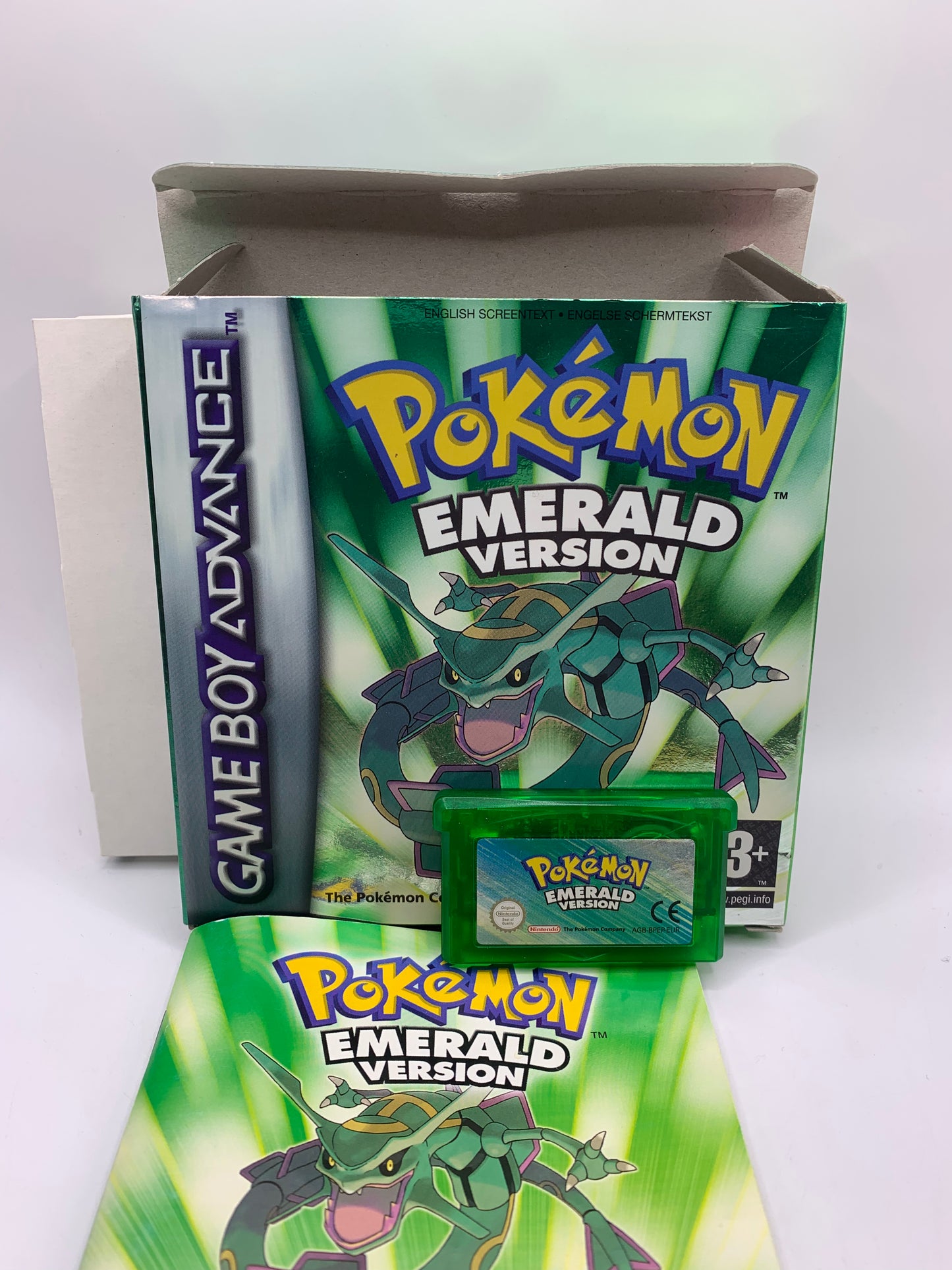 Pokémon Emerald (CIB) – Game Boy Advance