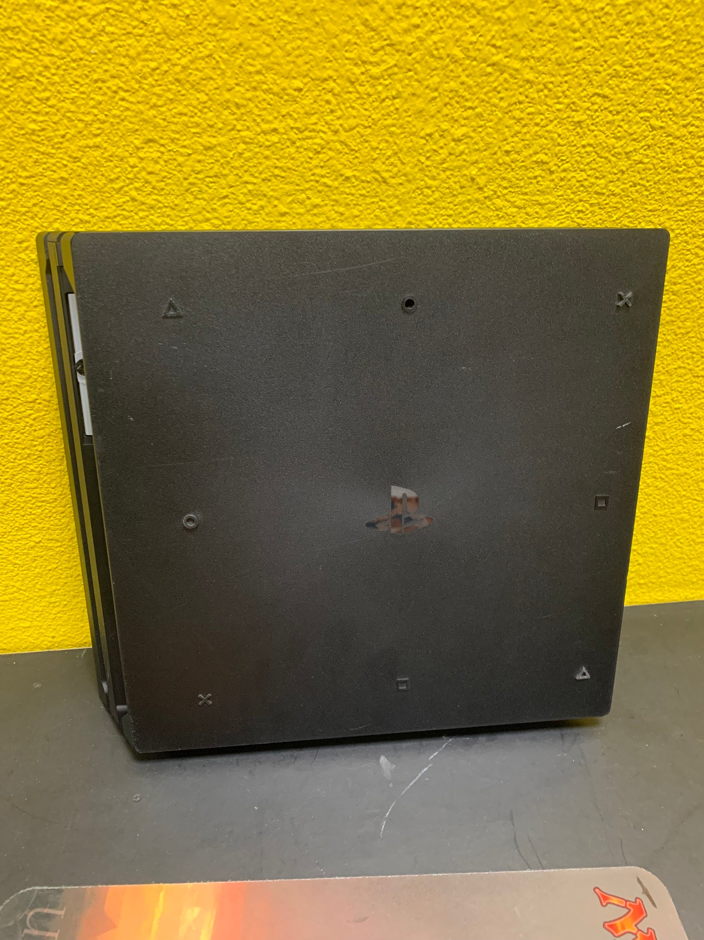 Playstation 4 Console (Pro) Zwart