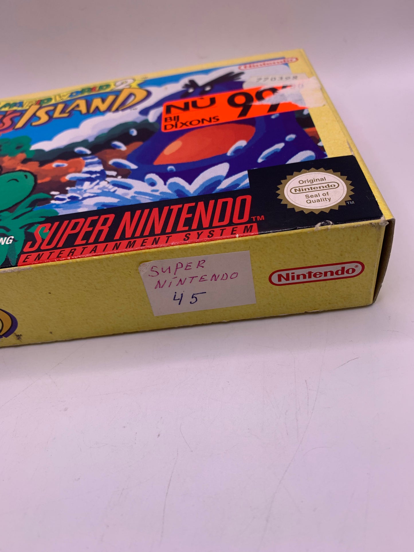 Super Mario World 2: Yoshi’s Island (CIB, sticker op case) – SNES