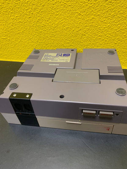 NES Console (Label lichtelijk vervaagd)