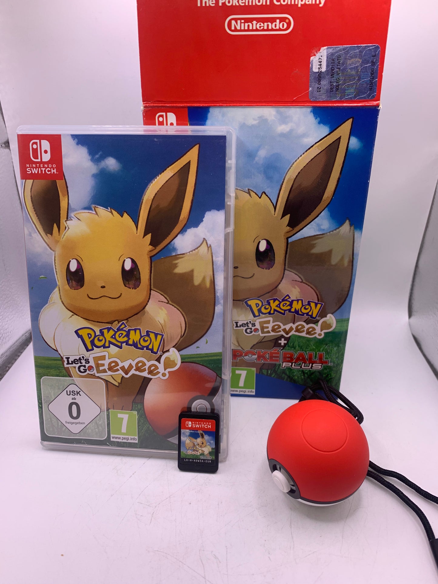 Pokémon: Let's Go, Eevee! (+ Poke Ball Plus) – Nintendo Switch