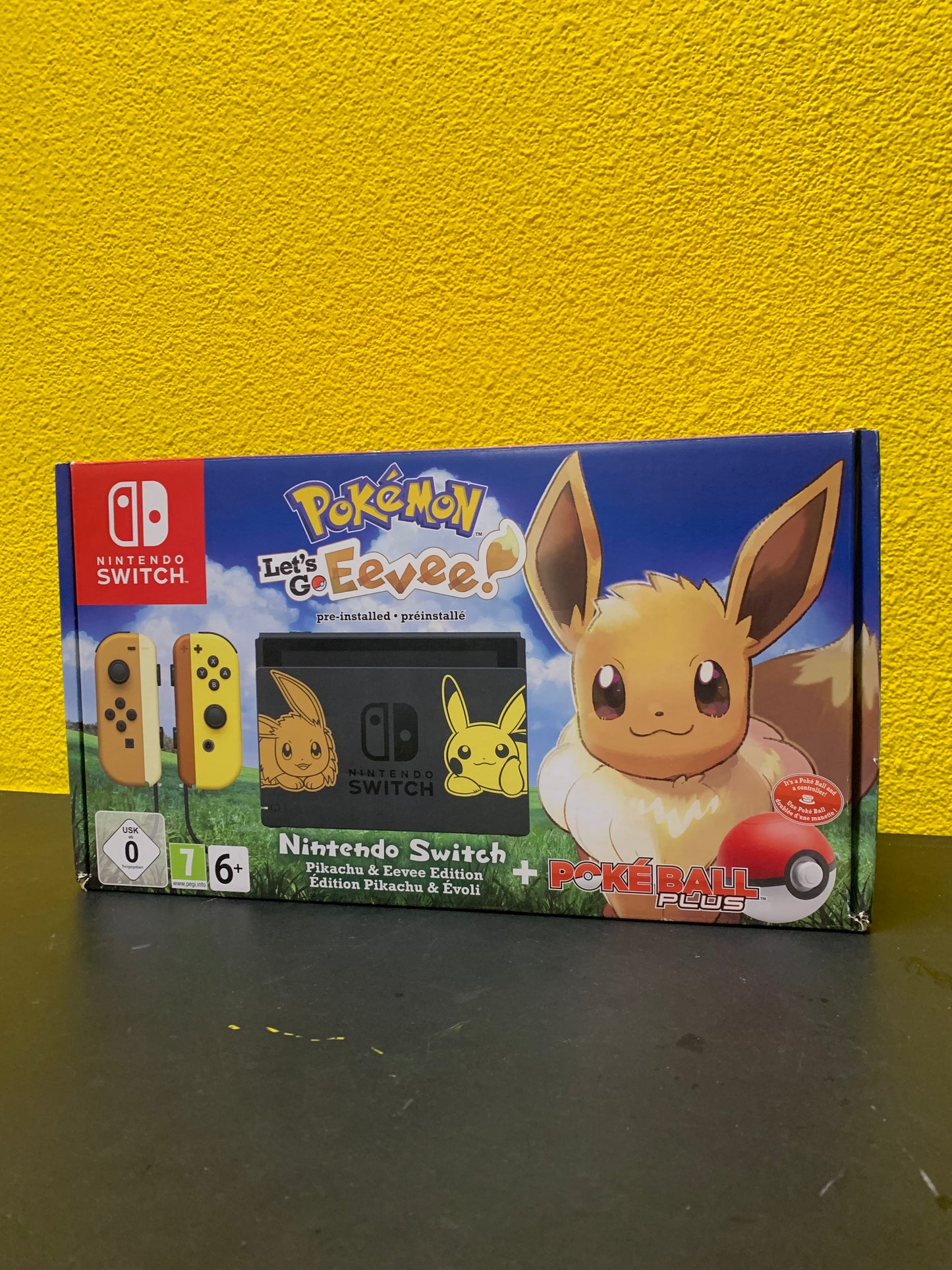 Switch Console Pikachu & Eevee Edition (GEEN GAME/POKÉBALL)