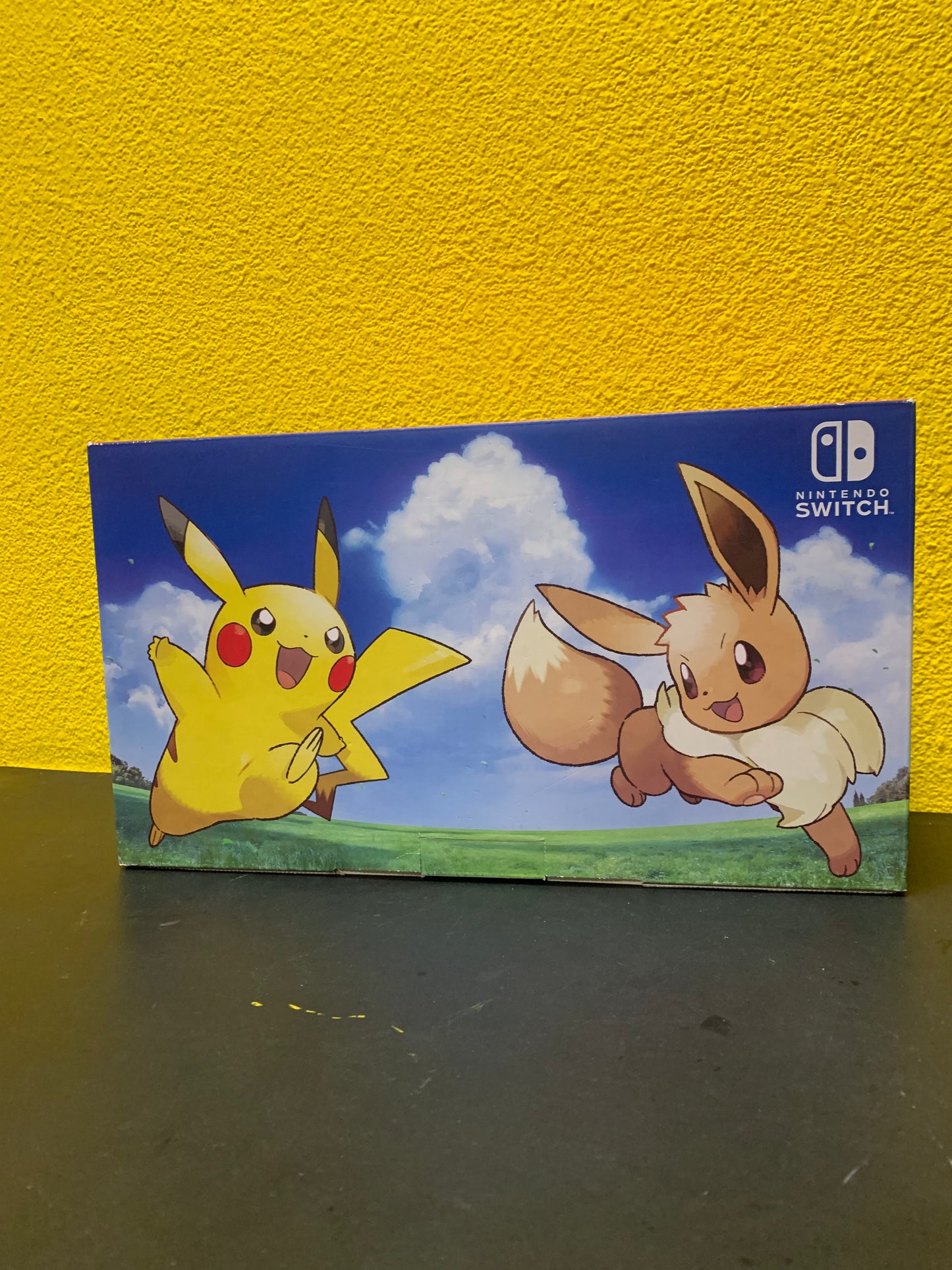 Switch Console Pikachu & Eevee Edition (GEEN GAME/POKÉBALL)