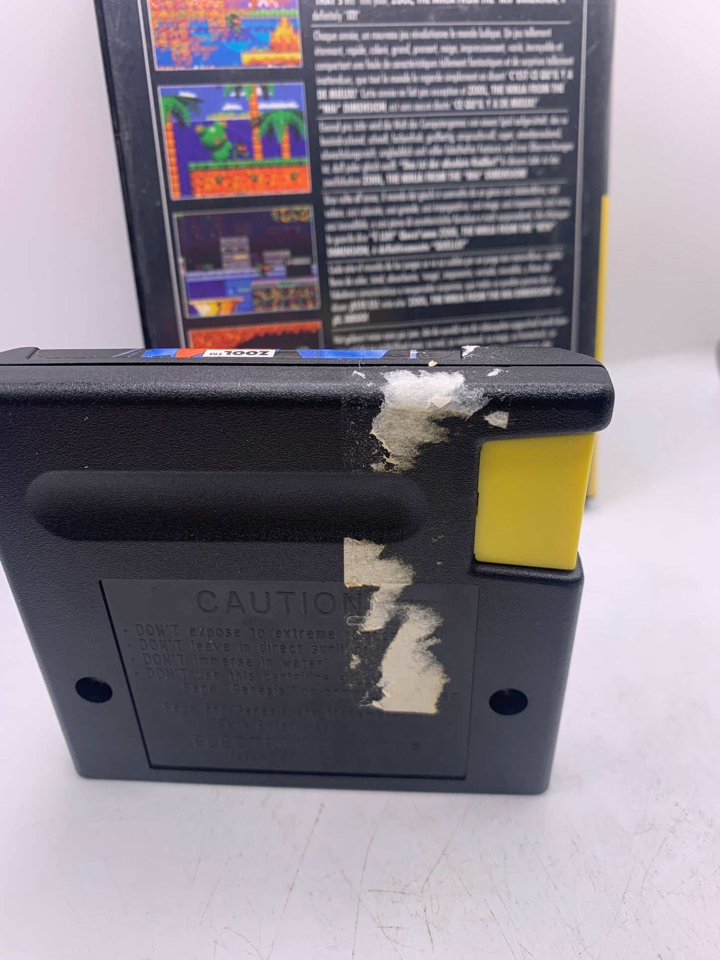 Zool (Lichte sticker restanten) - Sega Mega Drive