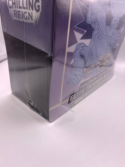 Pokemon Sword & Shield: Chilling Reign - Pokemon Center Elite Trainer Box: Ice Rider Calyrex (Seal beschadigd)