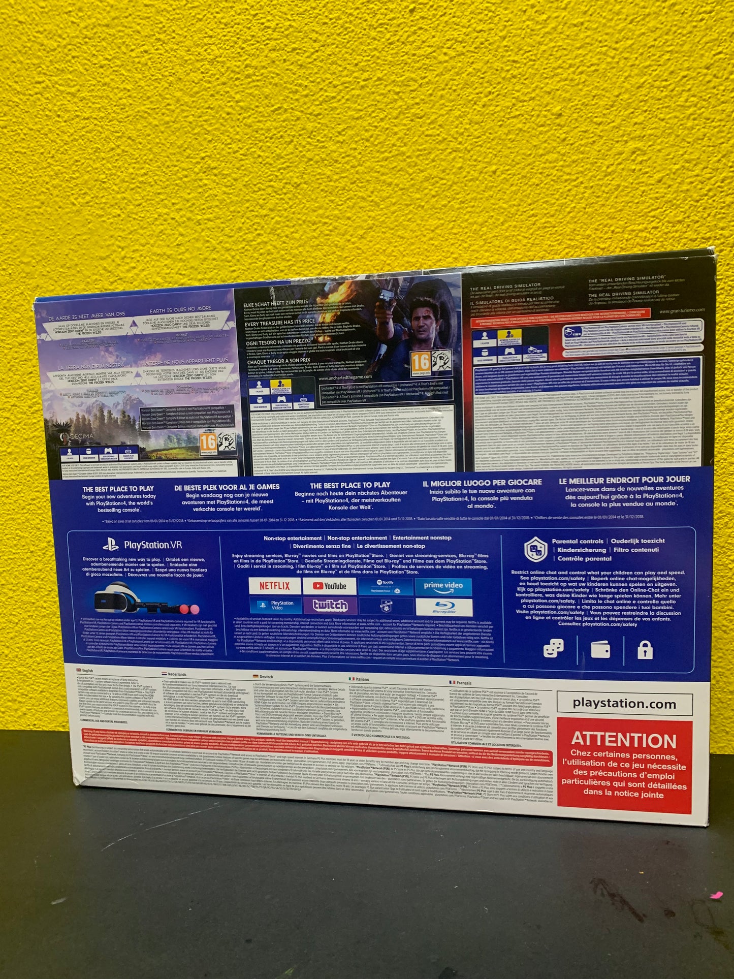 Playstation 4 500GB Playstation Hits Game Bundle (Alleen Uncharted) (CIB)