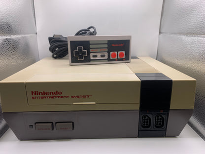 NES Console (Licht vergeeld)