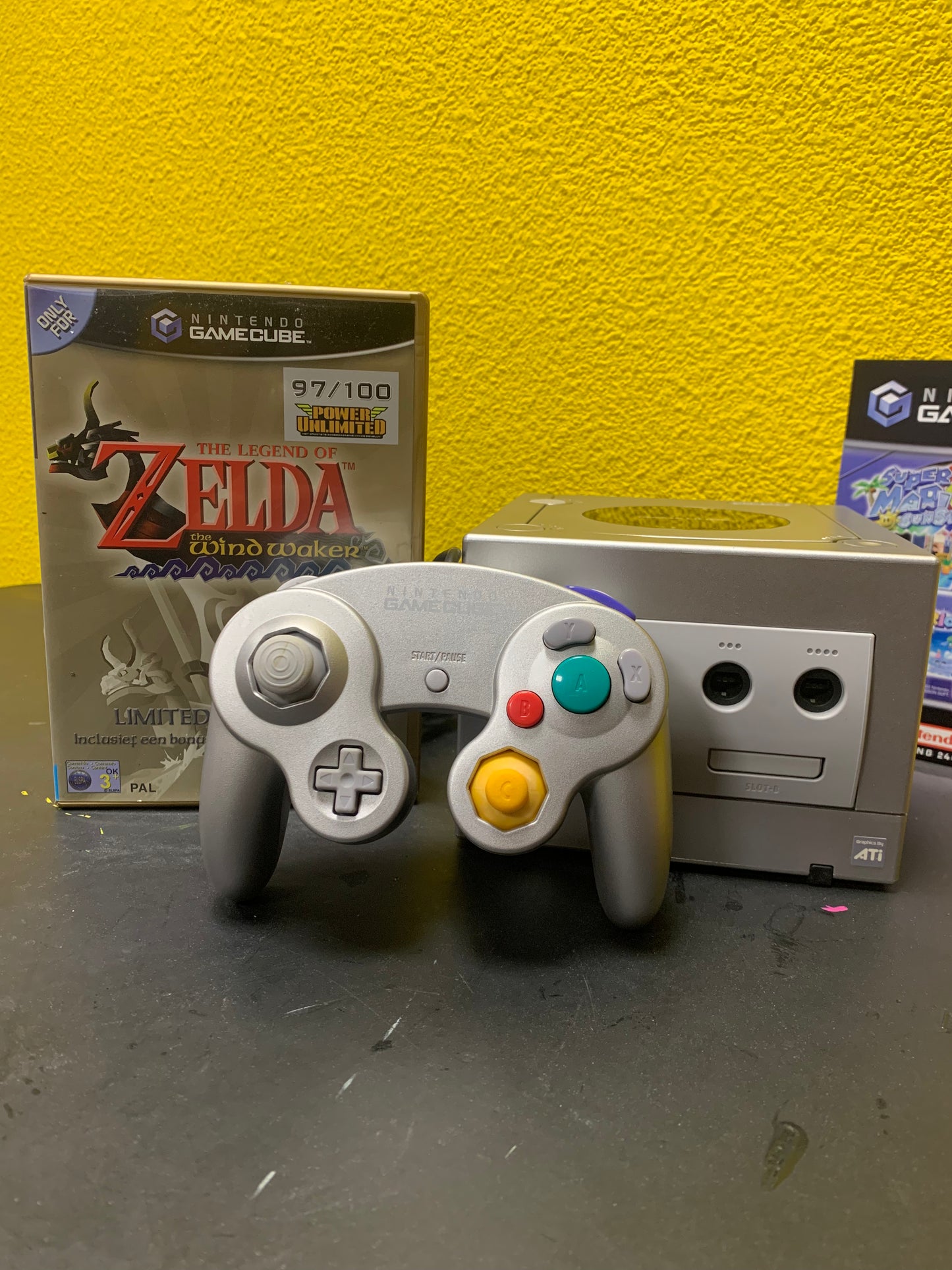 Zelda Wind Waker Limited Edition GameCube Pak (CIB, case beschadigd)