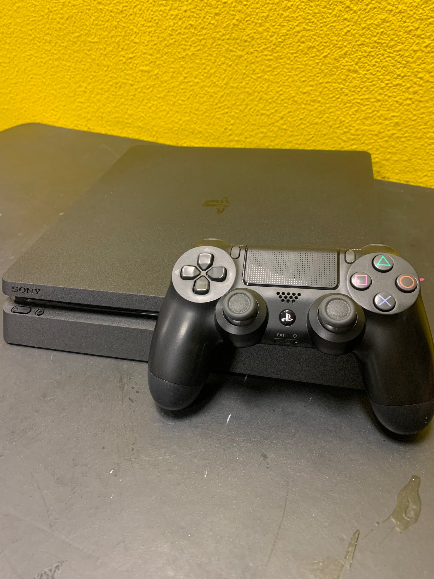 PlayStation 4 (CIB)