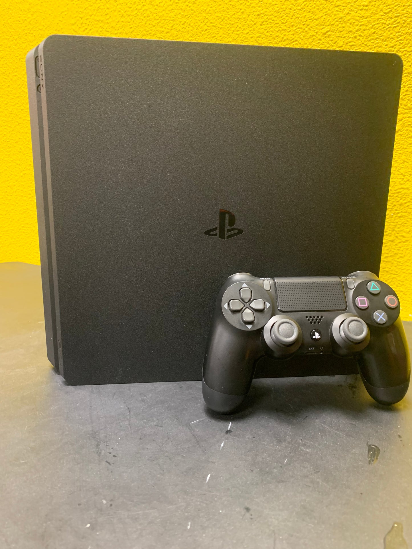 PlayStation 4 (CIB)