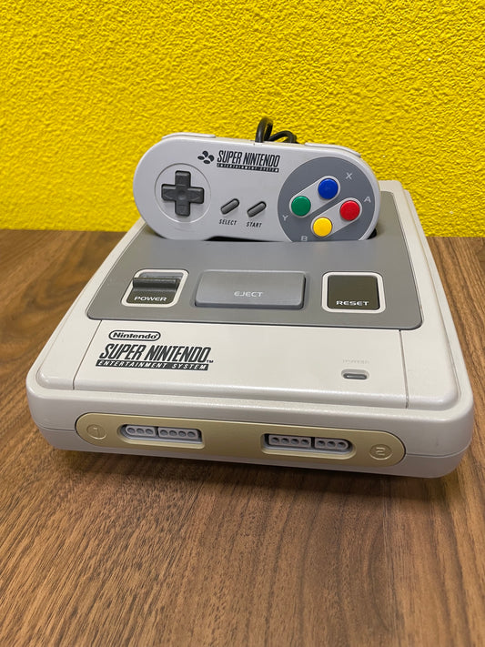 SNES Console (Licht vergeeld)
