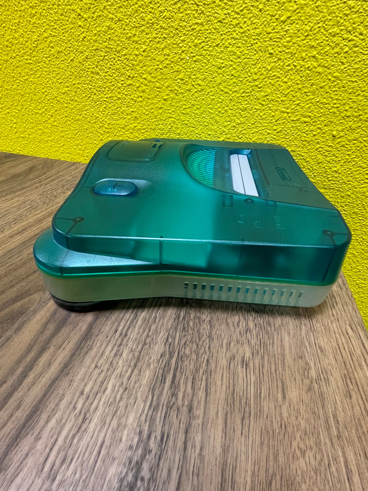 Nintendo 64 Aqua Console (Licht vergeeld)